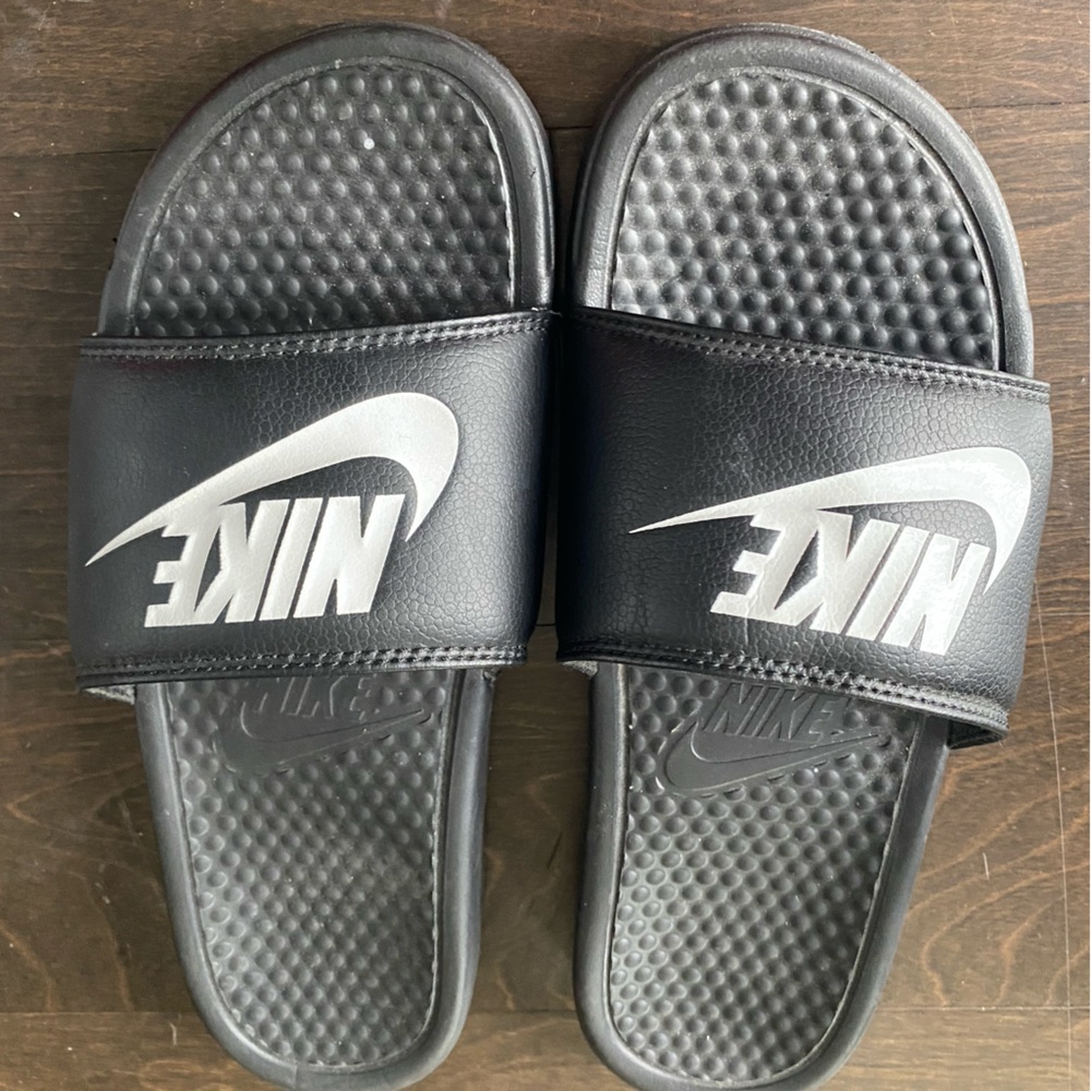 Nike Women’s Slides